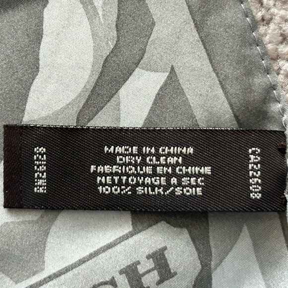Authentic Coach Square Silk Scarf - Picture 4 of 5